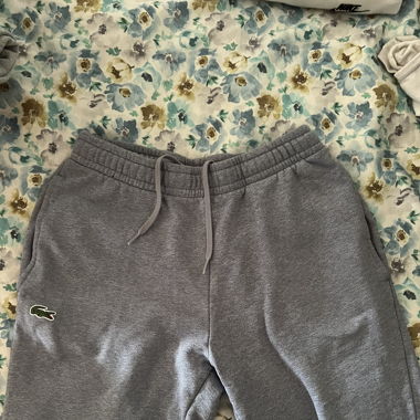 Training Lacoste gris taille Xs