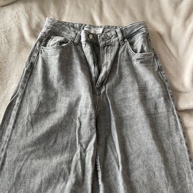 Wide leg jeans