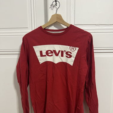 Long Sleeve Levi’s