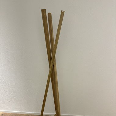 Garderobenständer Clift aus Eichenholz