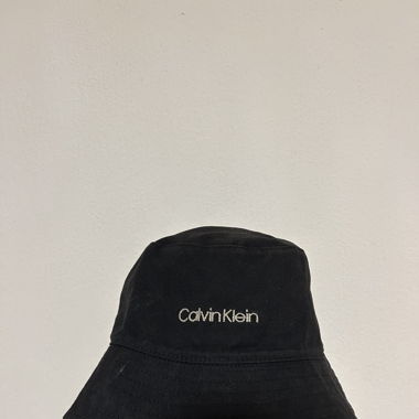 Reversible bob Calvin Klein