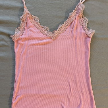 Amisu Pink Top