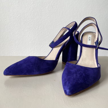 Blau-violette Samt-Pumps von Kiomi