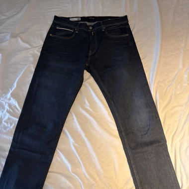 Replay-Jeans aus dunklem Denim