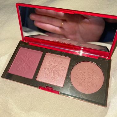 ESTÉE LAUDER • MAKEUP