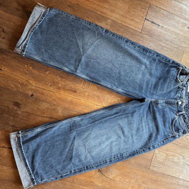 Zara Jeans mit weitem Bein