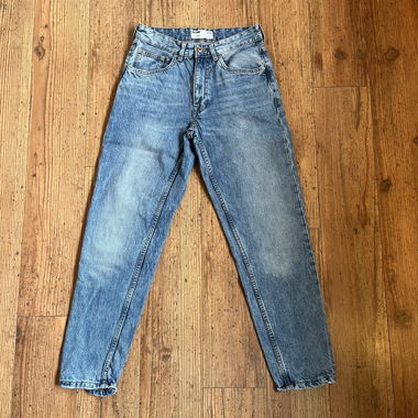 Straight Vintage Jeans von Bershka Mittelblau