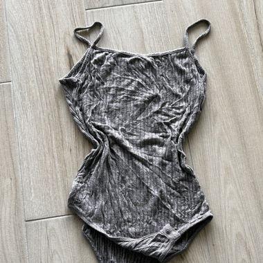 Body gris