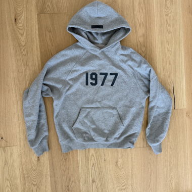 Essentials 1977