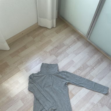 Rollkragenpullover- grau