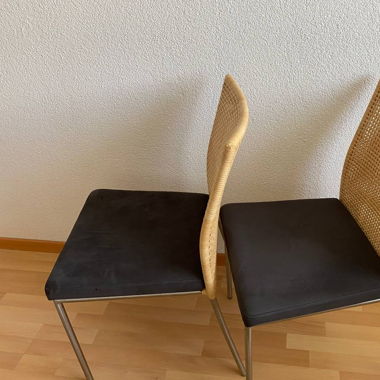 2 Moderne Esszimmerstühle