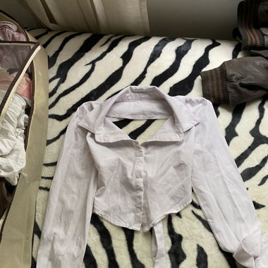 Backless blouse