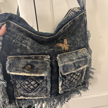 Borsa a tracolla in denim con frange