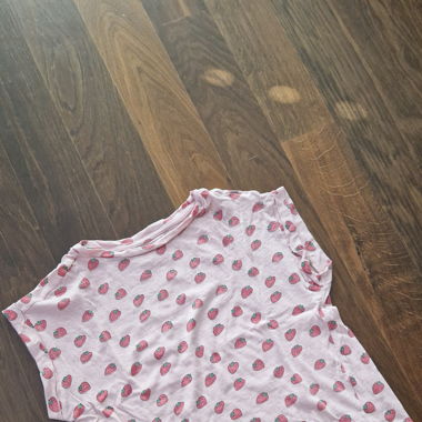 Erdbeer Crop Top