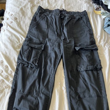 Pantaloni cargo