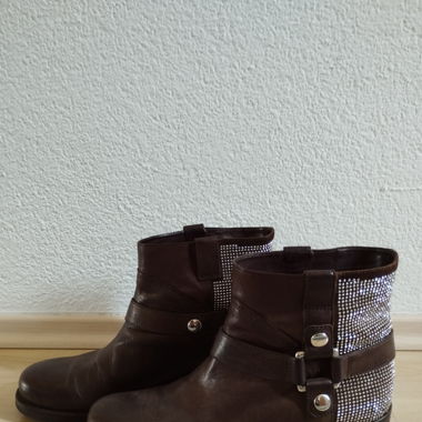 Brown+Glitter boots