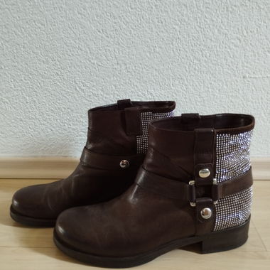 Brown+Glitter boots