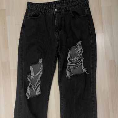 Jean noir Y2K troué