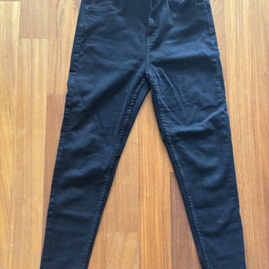 Schwarze Jeans grösse 30 (40)