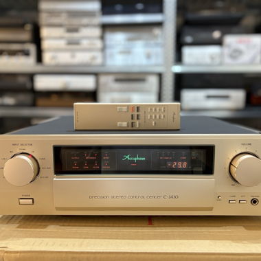 Préamplificateur Accuphase C-2420
