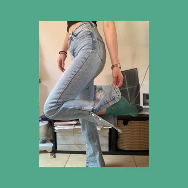bell-bottom jeans இ 
