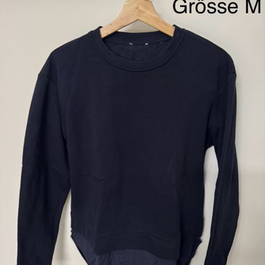Pullover mit Blusenabschluss