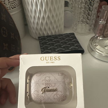 Guess AirPods Hülle 