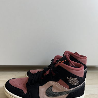 Jordan air 1  mid „canyon rust“