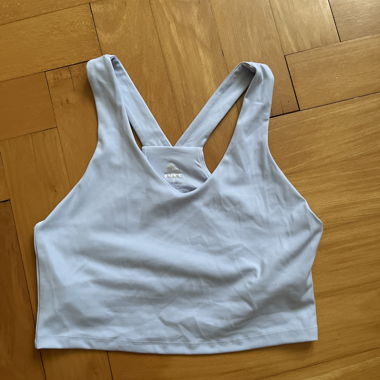 Haut de sport avec soutien-gorge