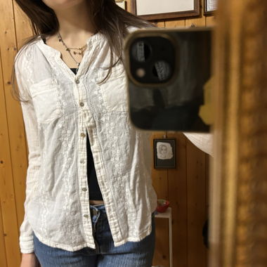 Blusa bianca ricamata