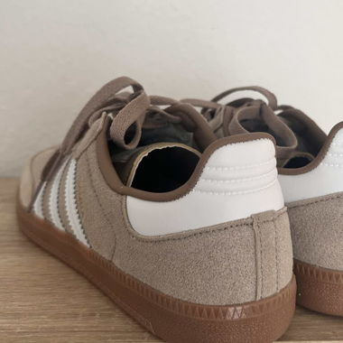 Adidas Sneaker