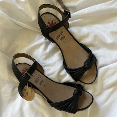 Brand new espadrilles sandals size 41