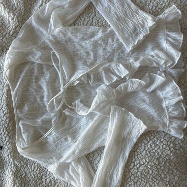 Blouse blanche à volants