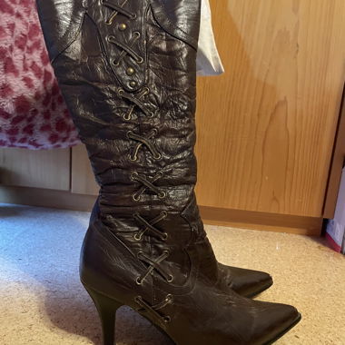 Brown lace up boots
