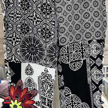 Pantaloni Desigual nero e bianco in perfette condizioni