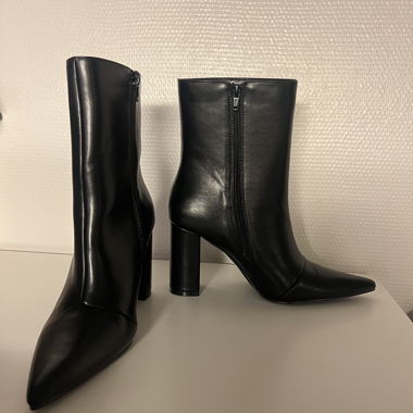 Heeled ankle boots