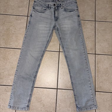 Hellblaue Jeans