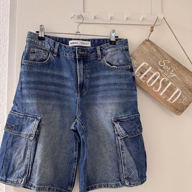 Cool Bershka Baggy Shorts size 34