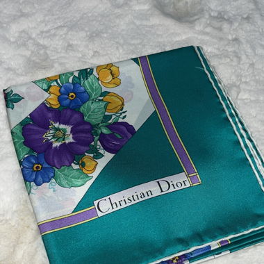 Christian Dior Tuch