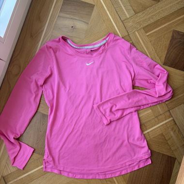 Nike Dri-FIT Long-Sleeve Shirt Pink