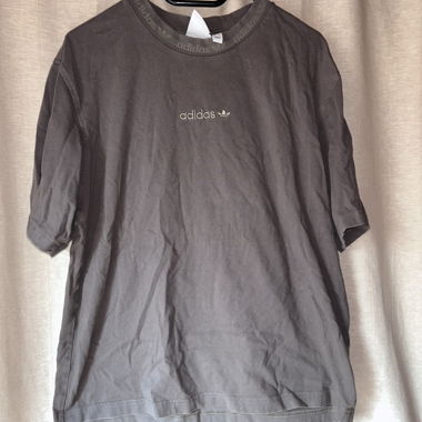 T‑shirt adidas kaki verde