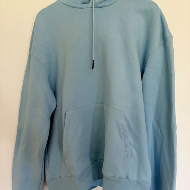 Sweat à capuche Bershka bleu clair