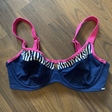 Top bikini