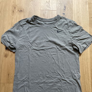 T-shirt Nike