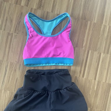 New Balance sport bra top Domyos shorts 2 in 1