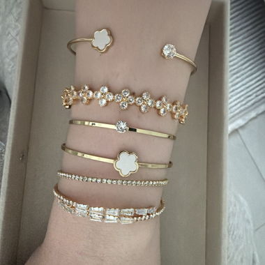 Goldfarbene Armband-Set