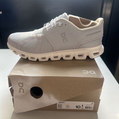 On Cloud 6 Sneakers size 44