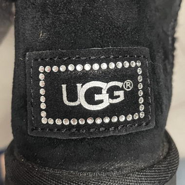 Stivali Ugg neri con dettagli glitter taglia 36