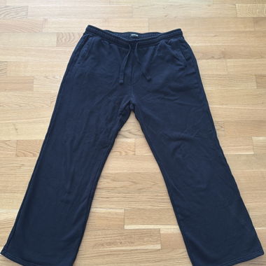 Schwarze Jogginghose