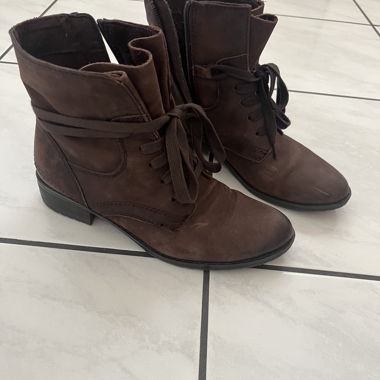 Stivaletti in pelle Bata, taglia 37